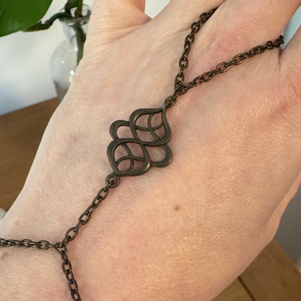 Bronze Hand Chain - Picture 3 of 3